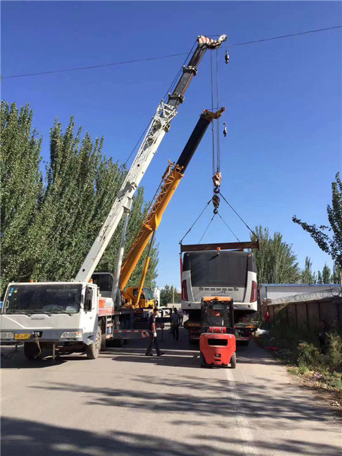 宁蒗港口集装箱搬运案例